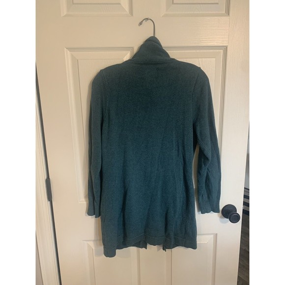 Woolrich Green Cardigan Sweater Womens Petite Medium Unique 3 Button Closure. - Picture 8 of 13
